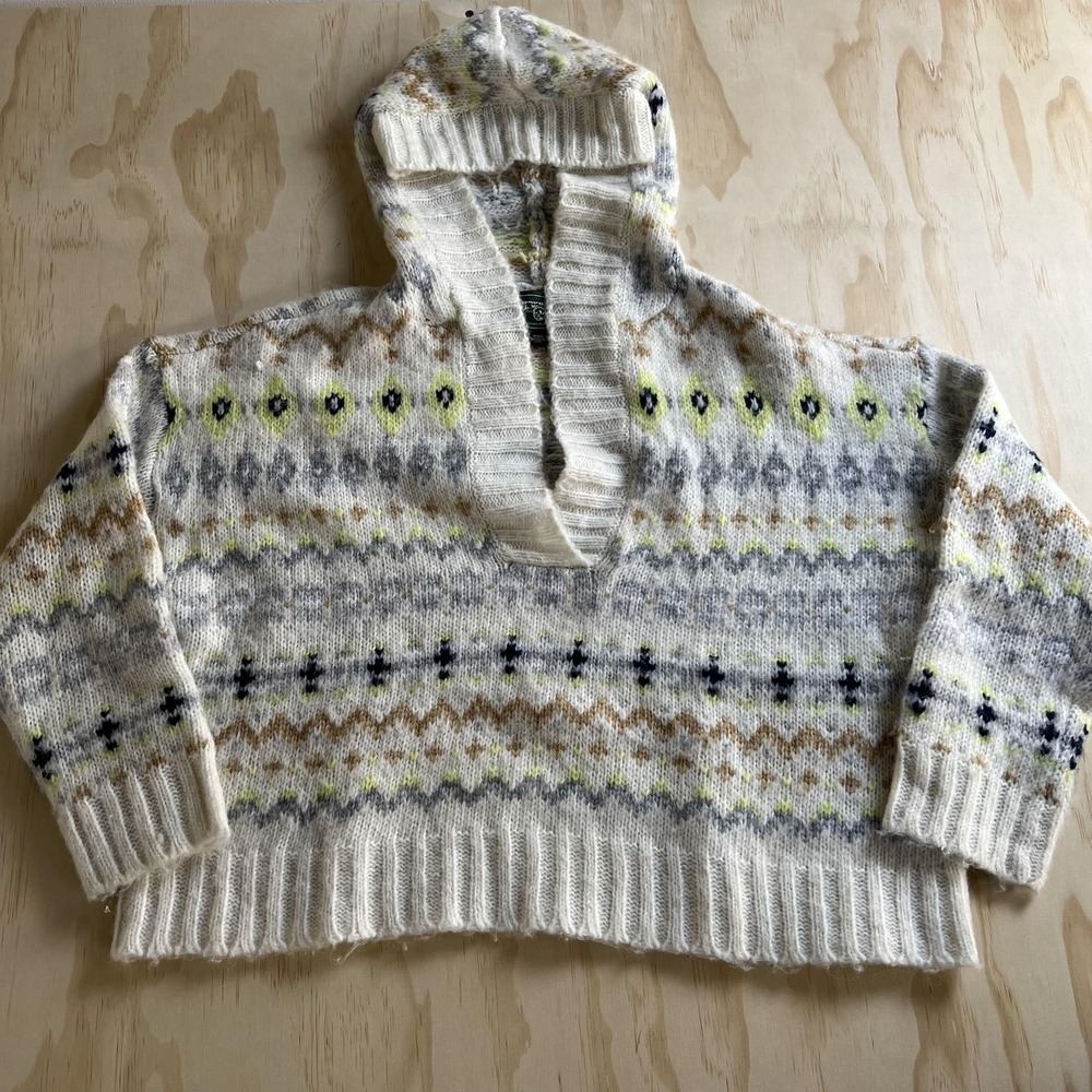American Eagle Outfitters Sweater Womens Medium White Fair Isle Hooded Pullover